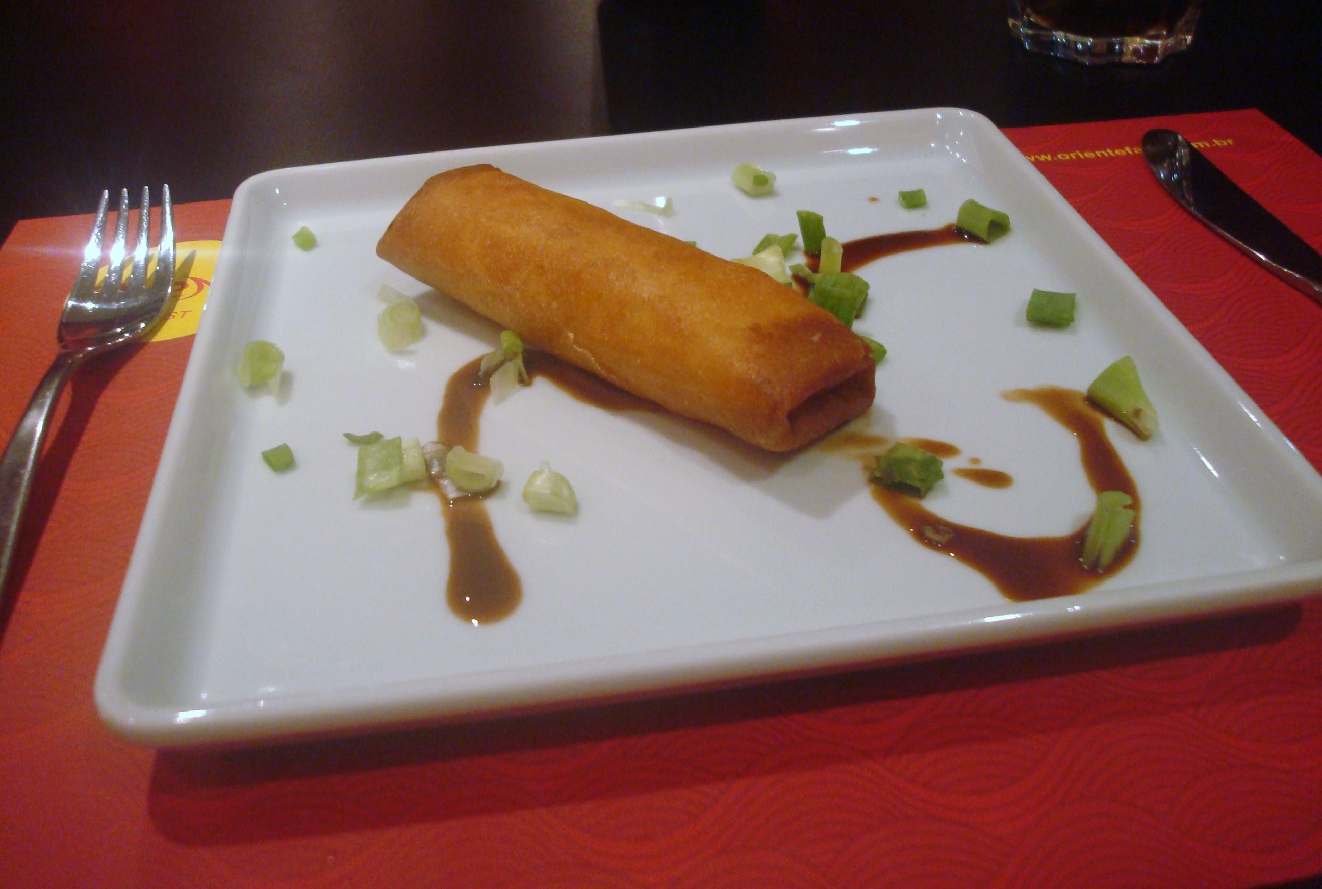 Oriente Fast - Rolinho Primavera - Onde Comer em Salvador - Restaurante chinês em Salvador - Vares e Restaurantes em Salvador