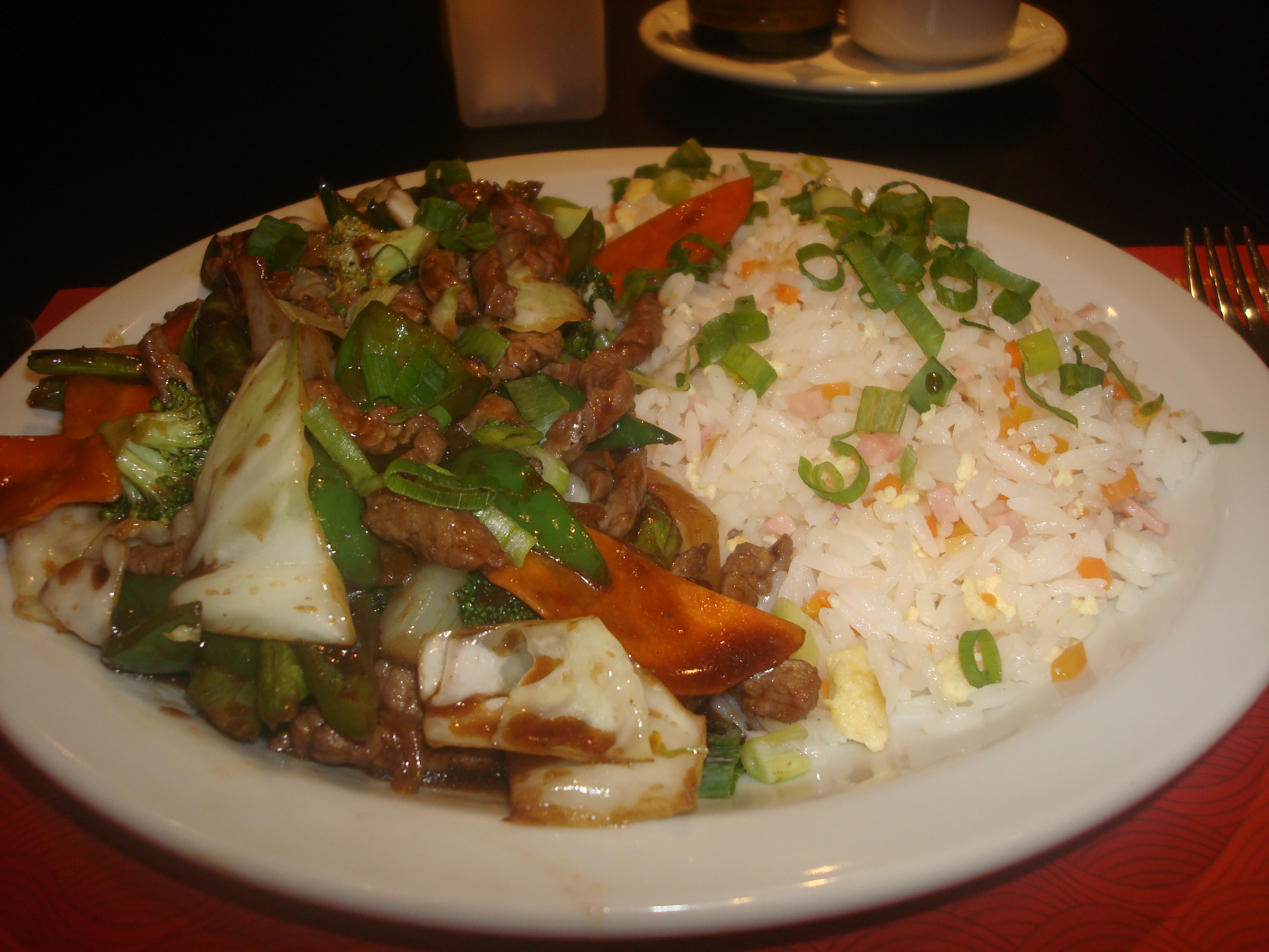 Oriente Fast - Filé com legumes - Onde Comer em Salvador - Restaurante chinês em Salvador - Bares e Restaurantes em Salvador